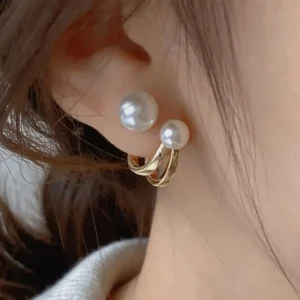 Classic Pearl Earring
